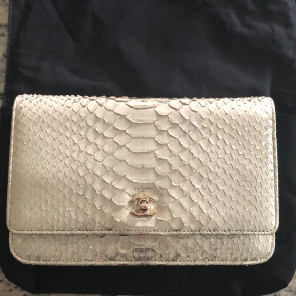 CHANEL Handbags - CHANEL bag purse wallet on chain authentic gold